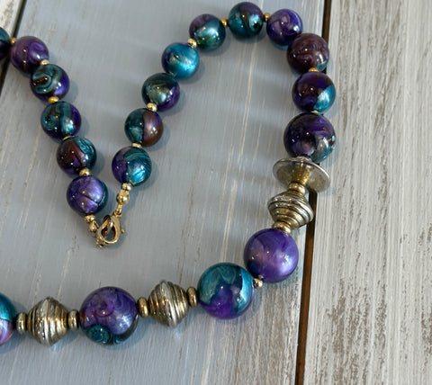 Beautiful Vintage Beaded Necklace w Gold Tone & Teal & Purple Swirl Beads