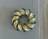 Stunning Vintage Wreath Style Brooch w Dazzling Blue Rhinestones