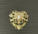 Lovely Vintage Brooch Faux Pearl Cabochon Filigree Gold Tone Heart