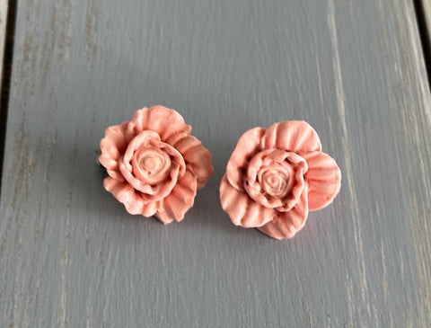 Beautiful Vintage Clip On Earrings Pink Carved Flowers / Roses