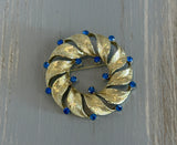 Stunning Vintage Wreath Style Brooch w Dazzling Blue Rhinestones