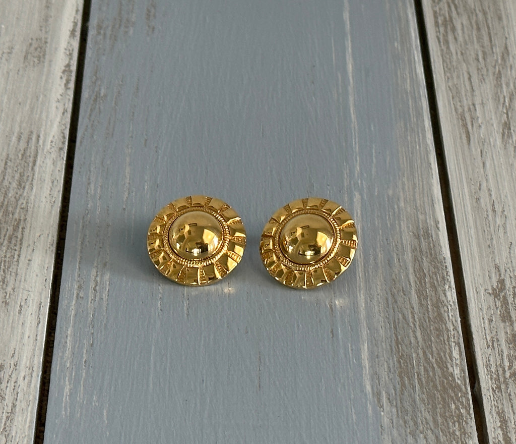 Fabulous Vintage Pierced Earrings Shiny Gold Tone Metal