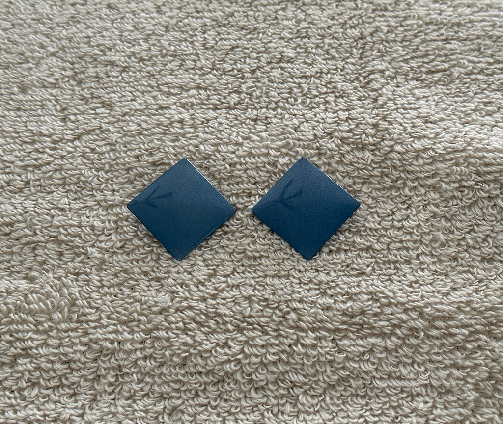 Fun Vintage Blue Enamel Diamond Shape Metal Pierced Earrings