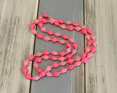 Funtastic Vintage Long Beaded Necklace Plastic Beads in Barbie Pinks