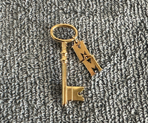 Beautiful Vintage Brooch Gold Tone Key w 2 Dangling "M" Initials