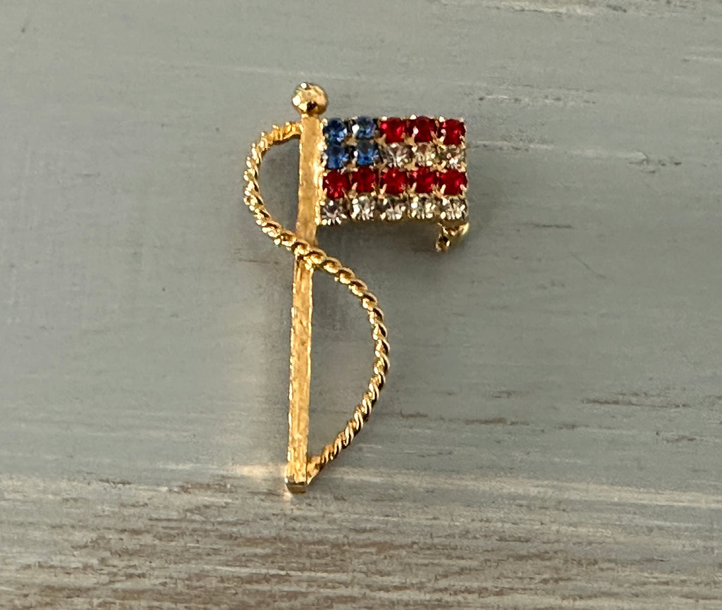 Spectacular Vintage Brooch The American Flag Gold Tone w Dazzling Rhinestones