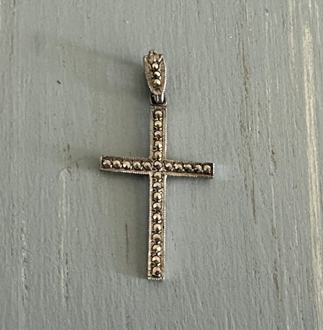 Beautiful Vintage Sterling Silver Cross Pendant w Marcasite Stones