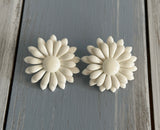 Absolutely Marvelous Vintage White Flower Power Clip On Earrings