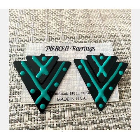 Adorable Retro Funky Chunky Vintage Pierced Earrings Black & Green Enamel