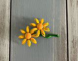 Fun Flower Power Metal & Enamel Vintage Brooch Yellow Gold & Green