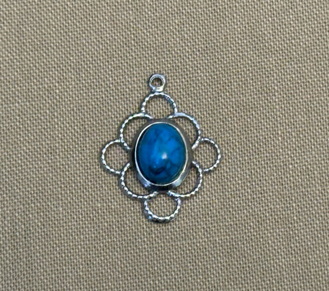 So Adorable Silver Tone Vintage Pendant w Blue Stone Cabochon Center