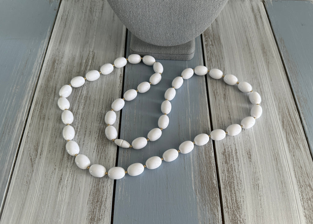 Vintage Fantastic Longer Length White & Gold Tone Beaded Necklace