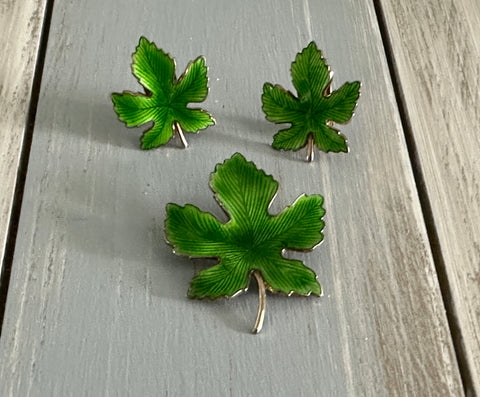 Vintage Jewelry Set Brooch & Clip On Earrings Green Enamel Maple Leaves Leaf