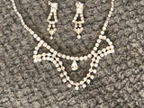 Stunning Vintage Rhinestone Jewelry Set Necklace & Screw Back Earrings