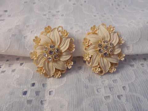 Perfect for the Bride!  Vintage Screw On Earrings  Carved Flowers w Rhinestones