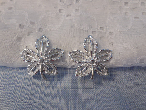 Silvery "Ivy" Leaf Clip On Earrings by Sarah Coventry  Beautiful!!