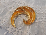 Beautiful Gold Tone Monet Pin Brooch