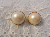 Sarah Coventry Large Creamy Dreamy Pearl Cabochon Clip On Earrings