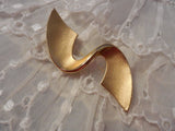 Designer Signed Sarah Coventry Pin Brooch  Shiny & Brushed Gold Tone