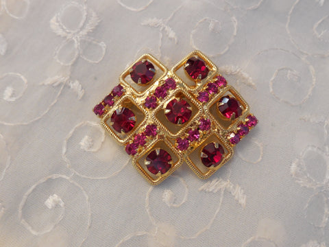 Breathtaking Vintage Pin Brooch with Pink & Red Super Sparkly Rhinestones