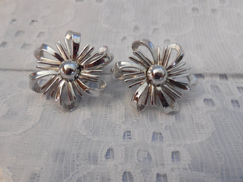 Shiny Silver Flowers Vintage Clip On Earrings Crown Trifari