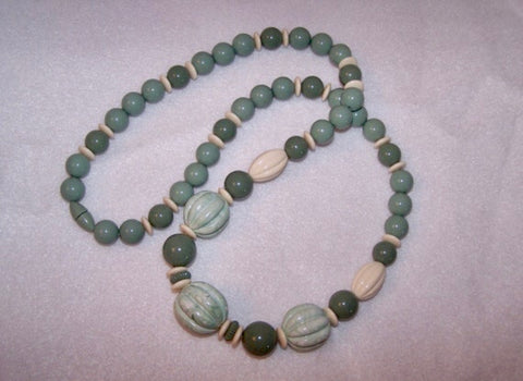 Amazing Vintage Beaded Necklace w Green & Cream Awesome Beads
